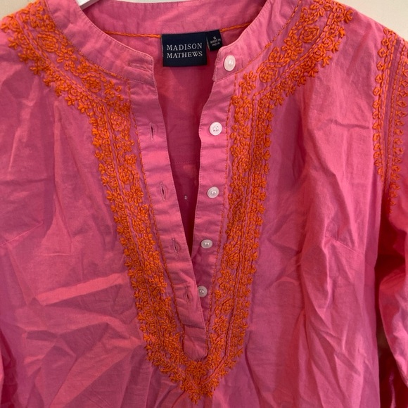 Madison Mathew’s Tunic Pink Embroidered 3/4 Sleeve Womens Small Half Button Down - Picture 2 of 7